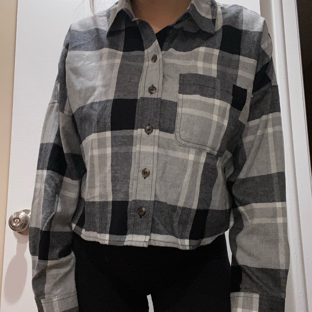 Streetwear Society Small, Long sleeve, Black, White and Grey Crop top